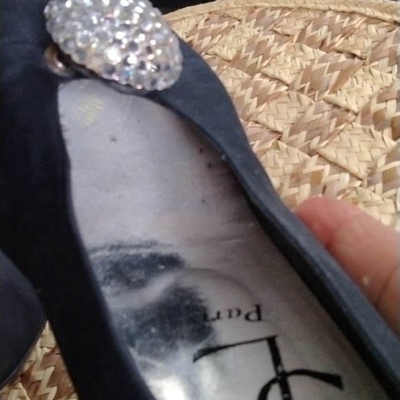 YVES SAINT LAURENT HEELS - Picture 9 of 11